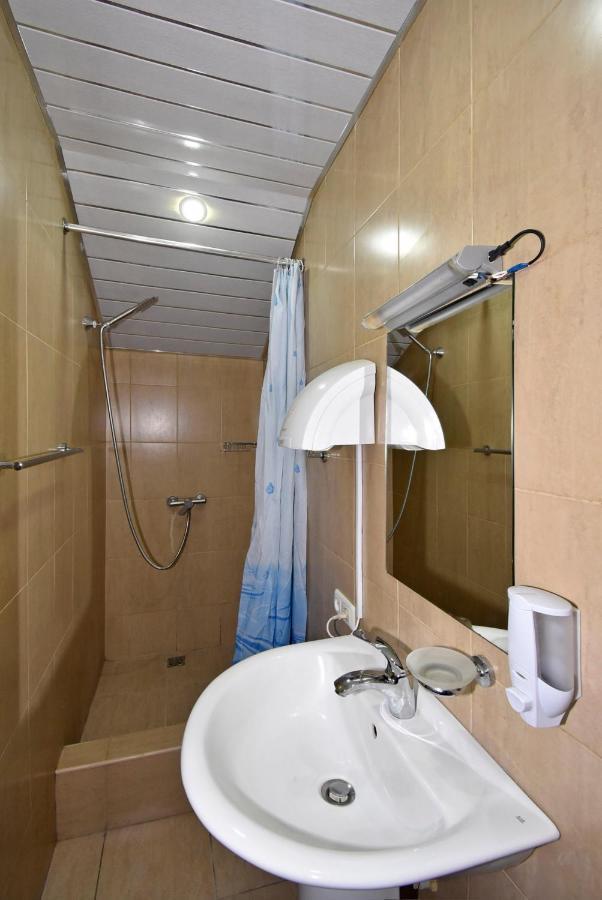 Tumanyan Hostel And Tours Yerevan Bilik gambar