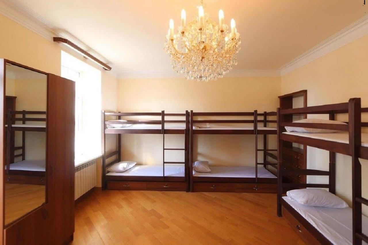 Tumanyan Hostel And Tours Yerevan Bilik gambar